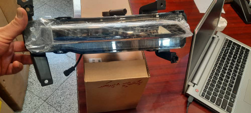 چراغ پرژکتور 8 پرومکس چپ