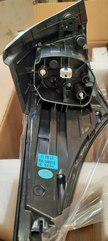 چراغ عقب آریزو 6 پرو