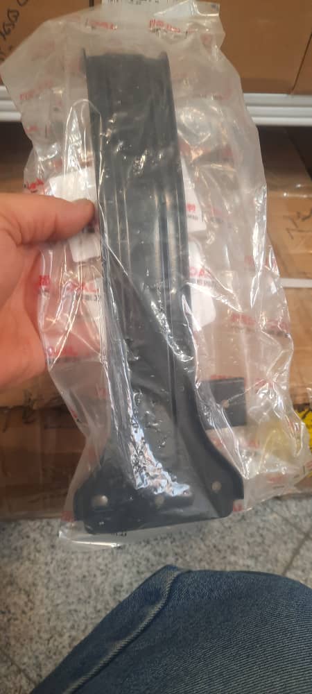 پایه نگهدارنده سینی جلو رادیاتور T9