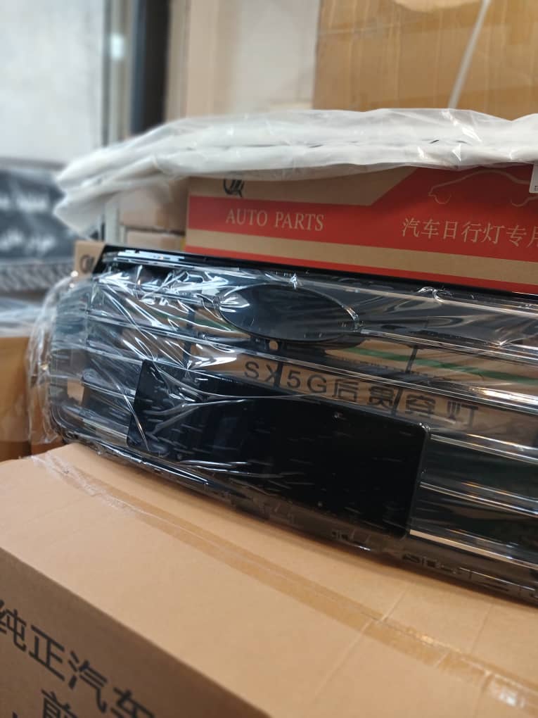 جلو پنجره  آریزو 6 پرو